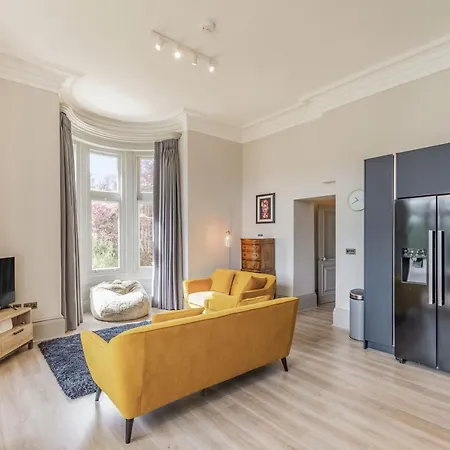 Apartment 6