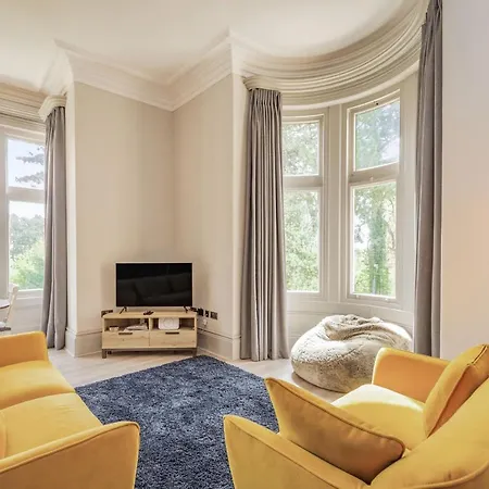 Apartment 6
